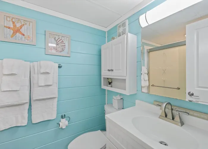 Holiday home Oceanside W Pool Steps To