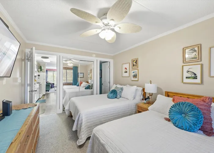 Holiday home Oceanside W Pool Steps To
