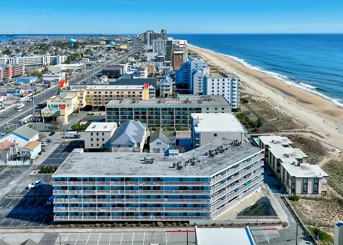 Oceanside W Pool Steps To Ocean City